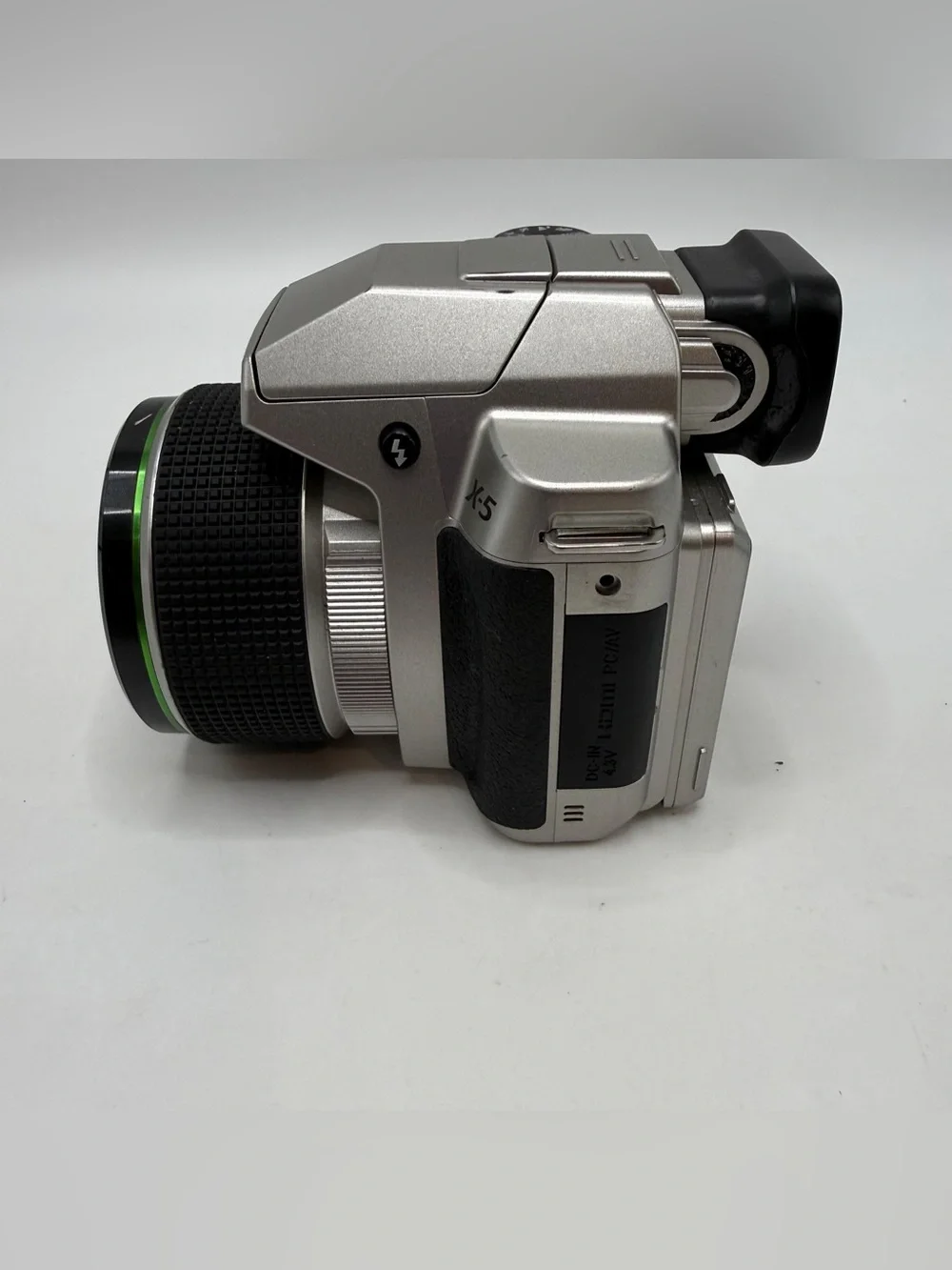 Pentax X-5 16MP Digital Camera 26x Optical Zoom 3.0” Tilt LCD Tested
